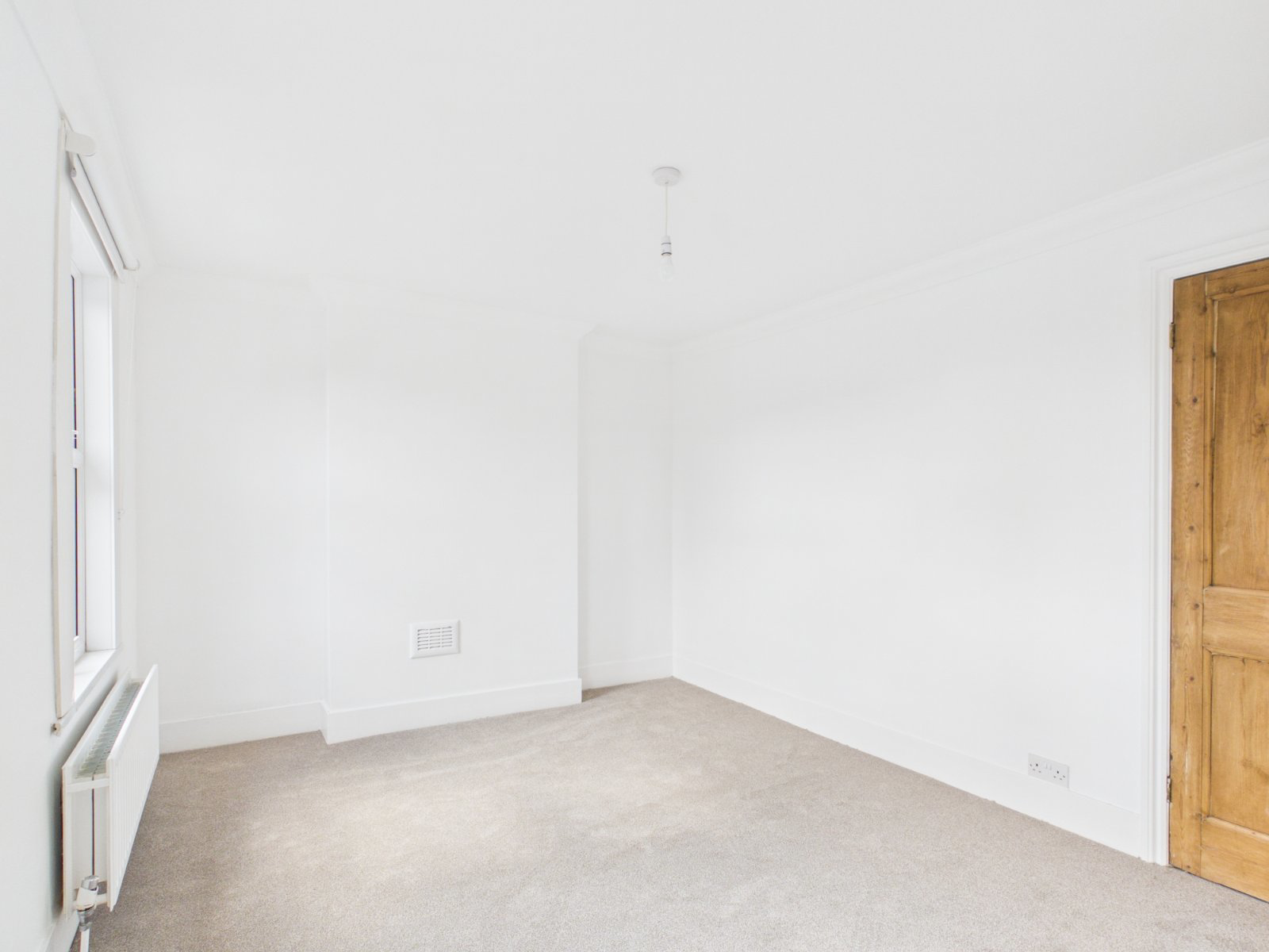 Chapel Park Road, Addlestone, Surrey, KT15, photo 8