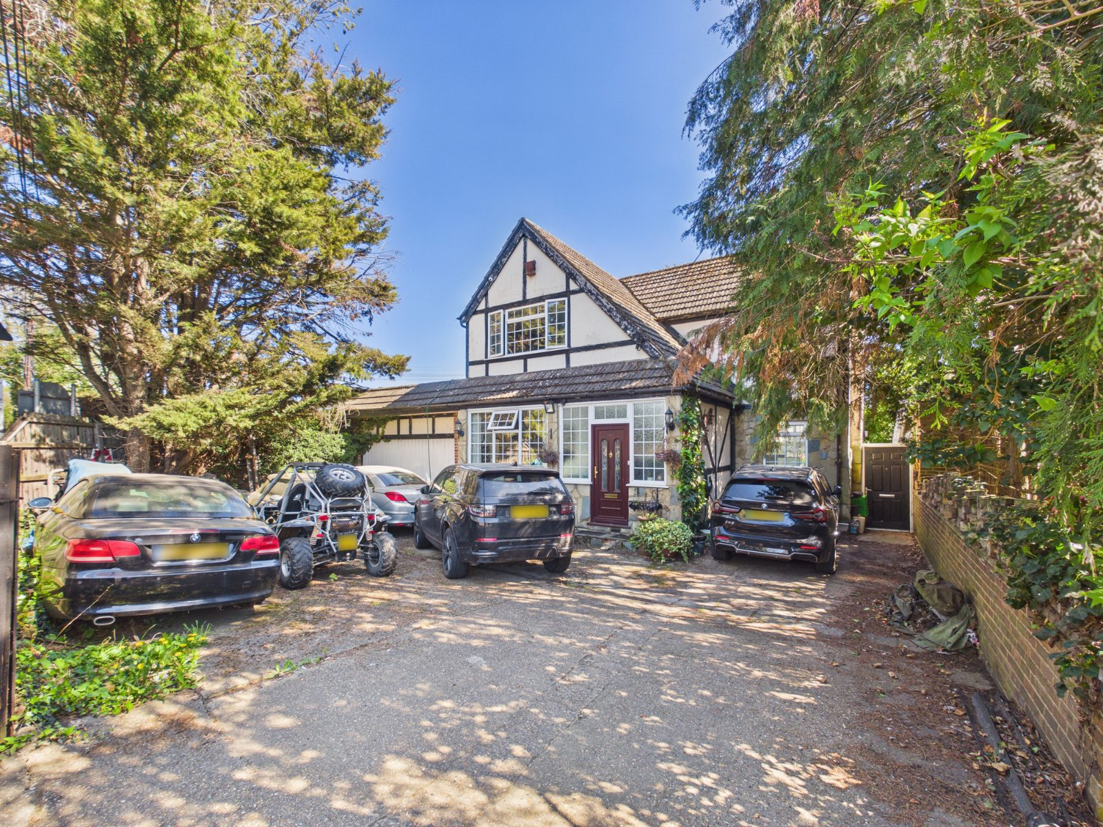 Clockhouse Lane, Ashford, Surrey, TW15