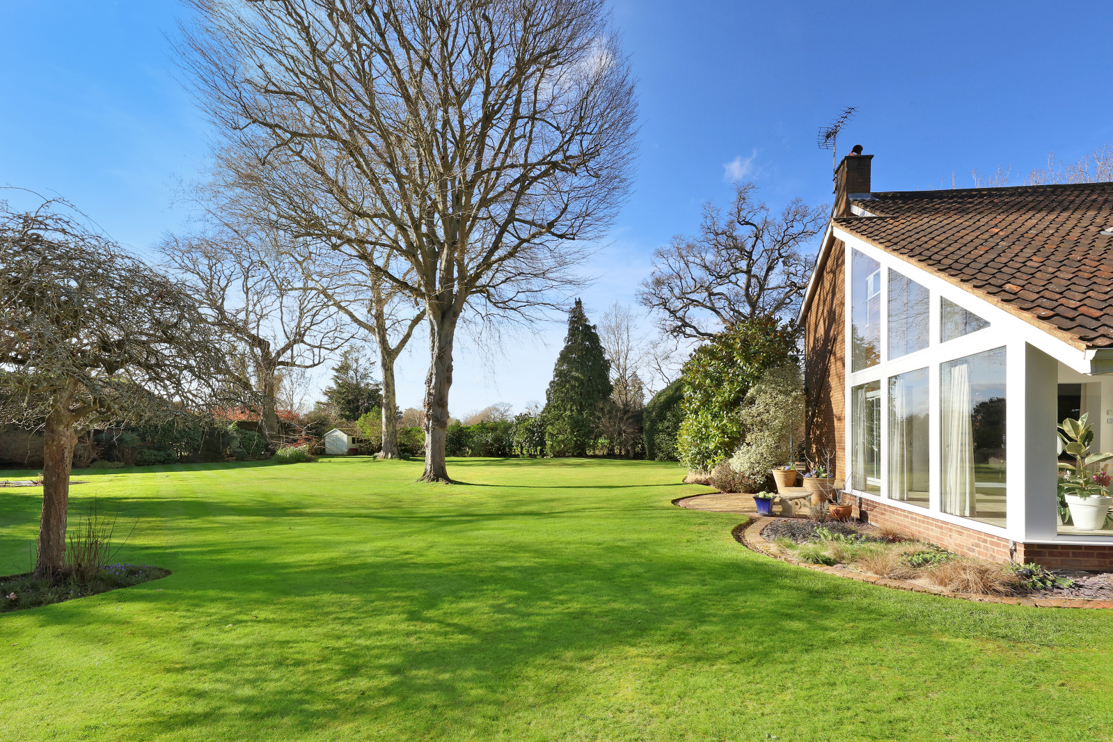 Lakeside Drive, Stoke Poges, Buckinghamshire, SL2, photo 2