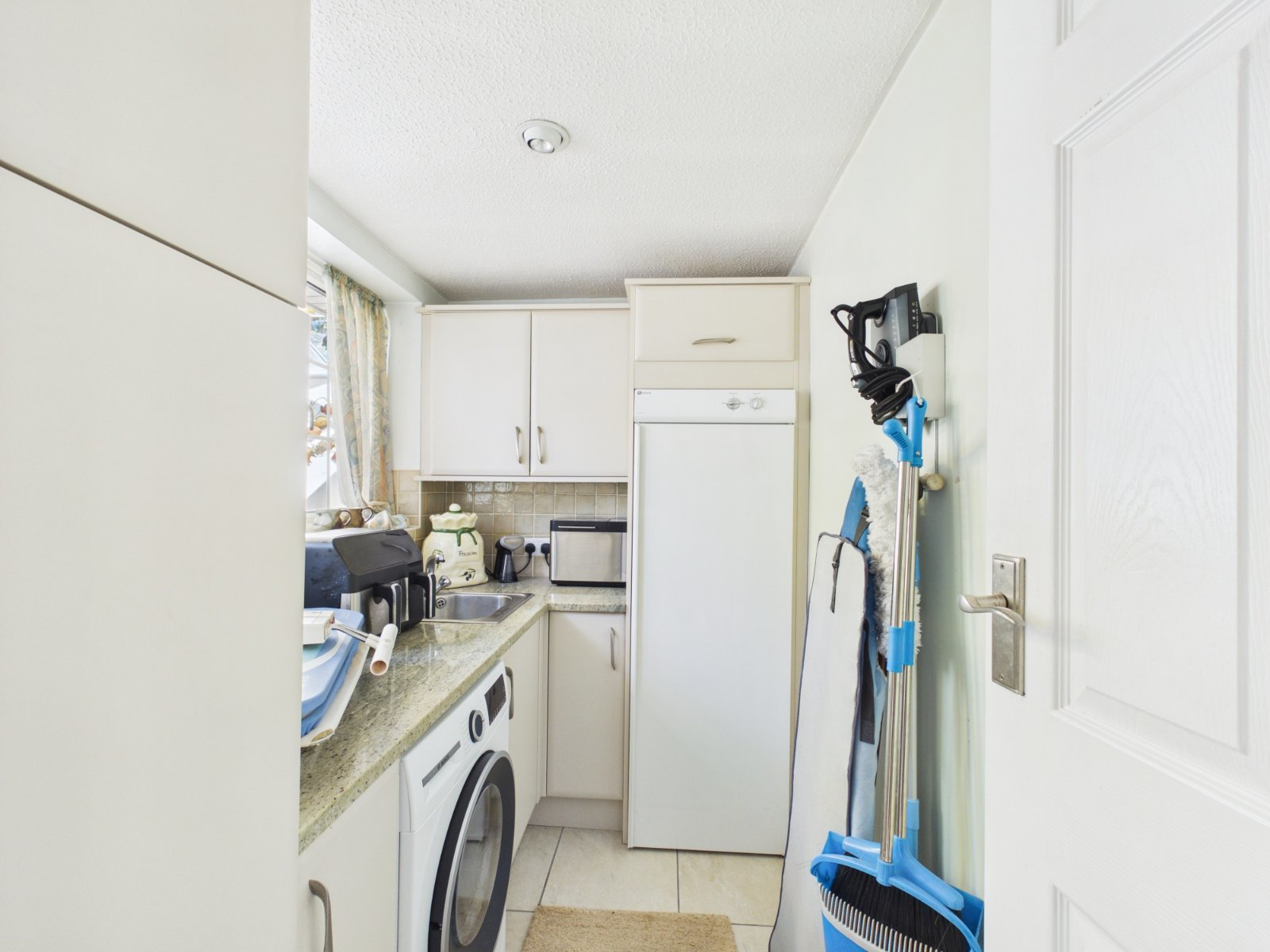 Parkview, Flackwell Heath, High Wycombe, Buckinghamshire, HP10, photo 10