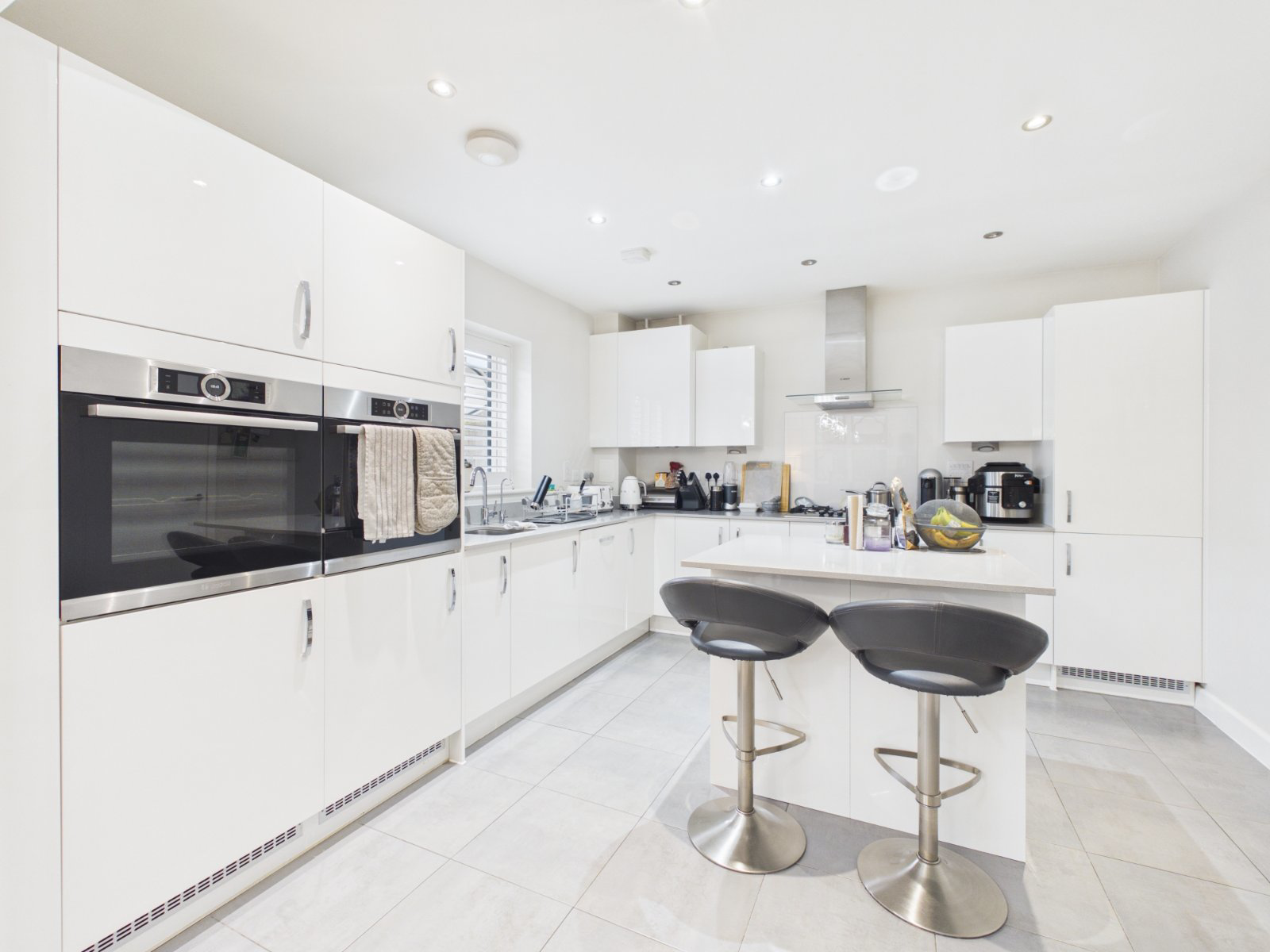 Century Lane, Wexham, Berkshire, SL2, photo 3