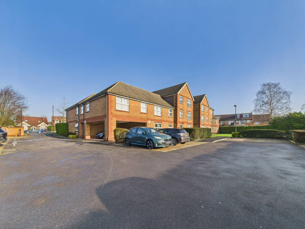 Staines Road, Feltham, Greater London, TW14
