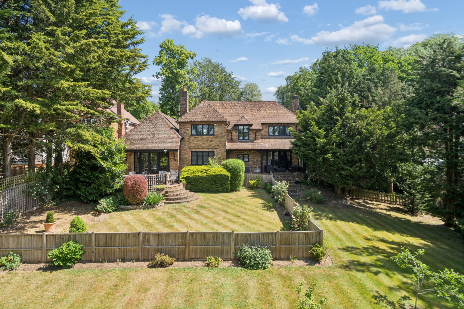 Lincoln Road, Chalfont St. Peter, Gerrards Cross, Buckinghamshire, SL9