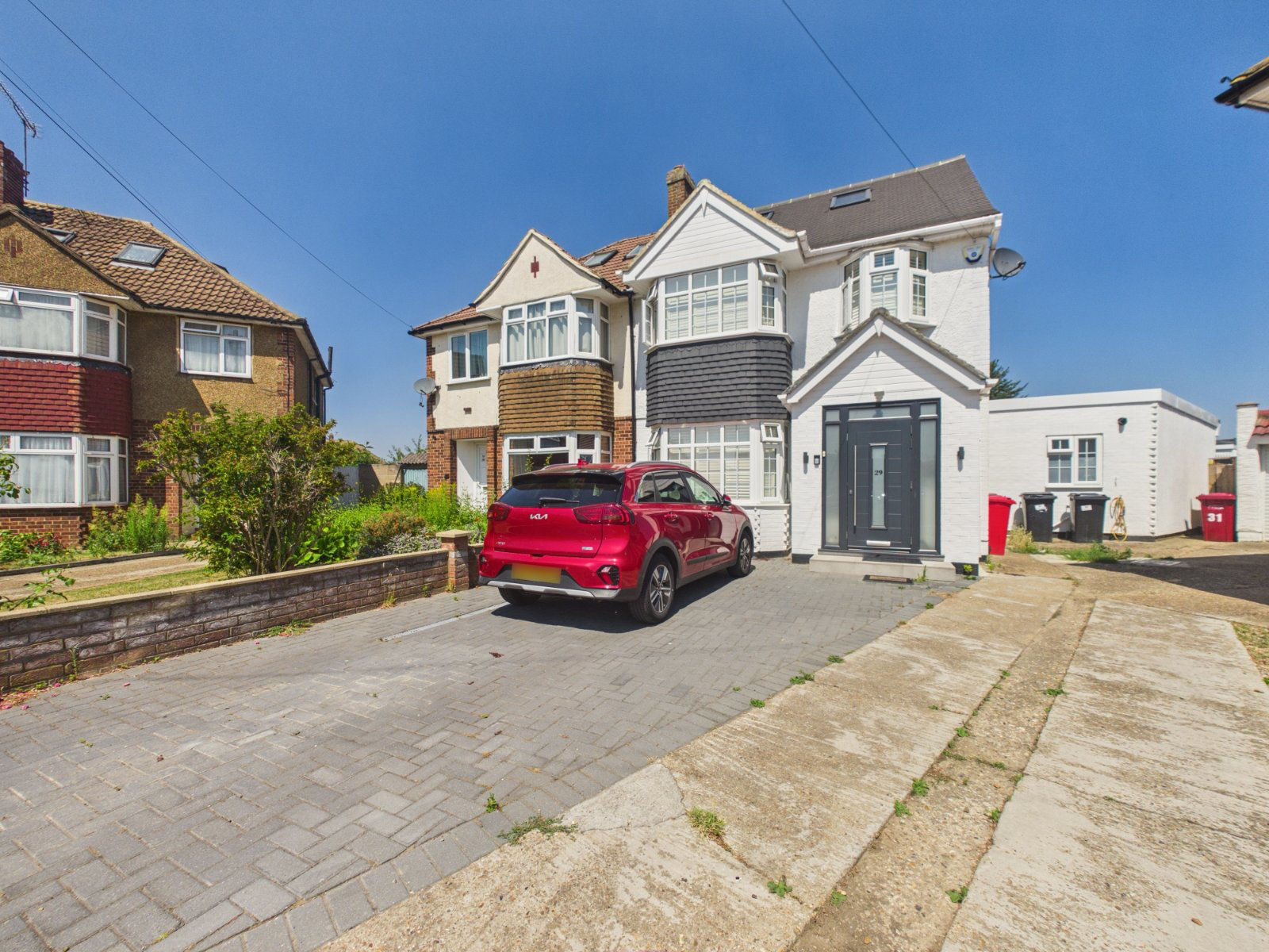 Bannister Close, Langley, Berkshire, SL3