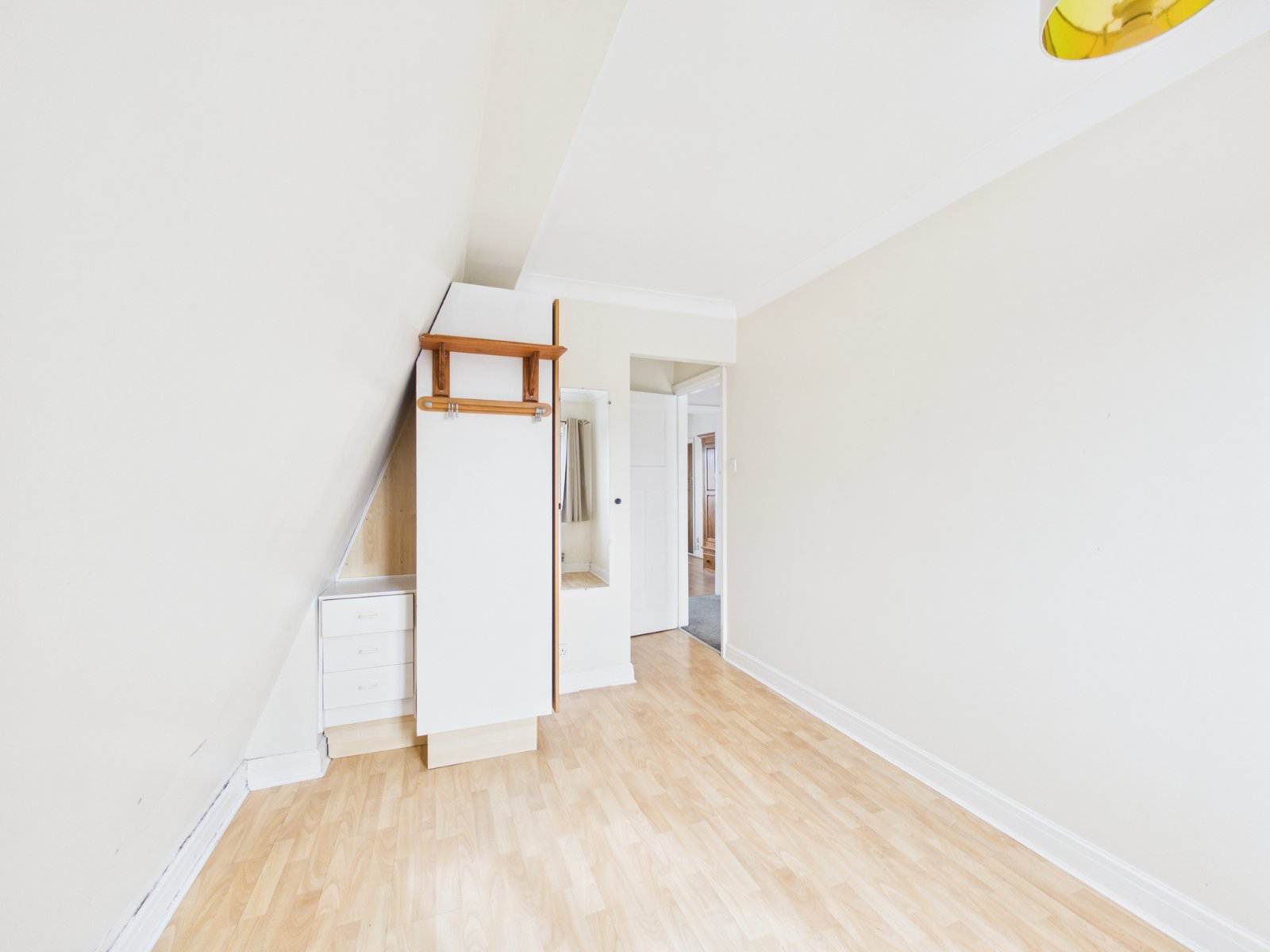 Staines Road West, Ashford, Surrey, TW15, photo 17