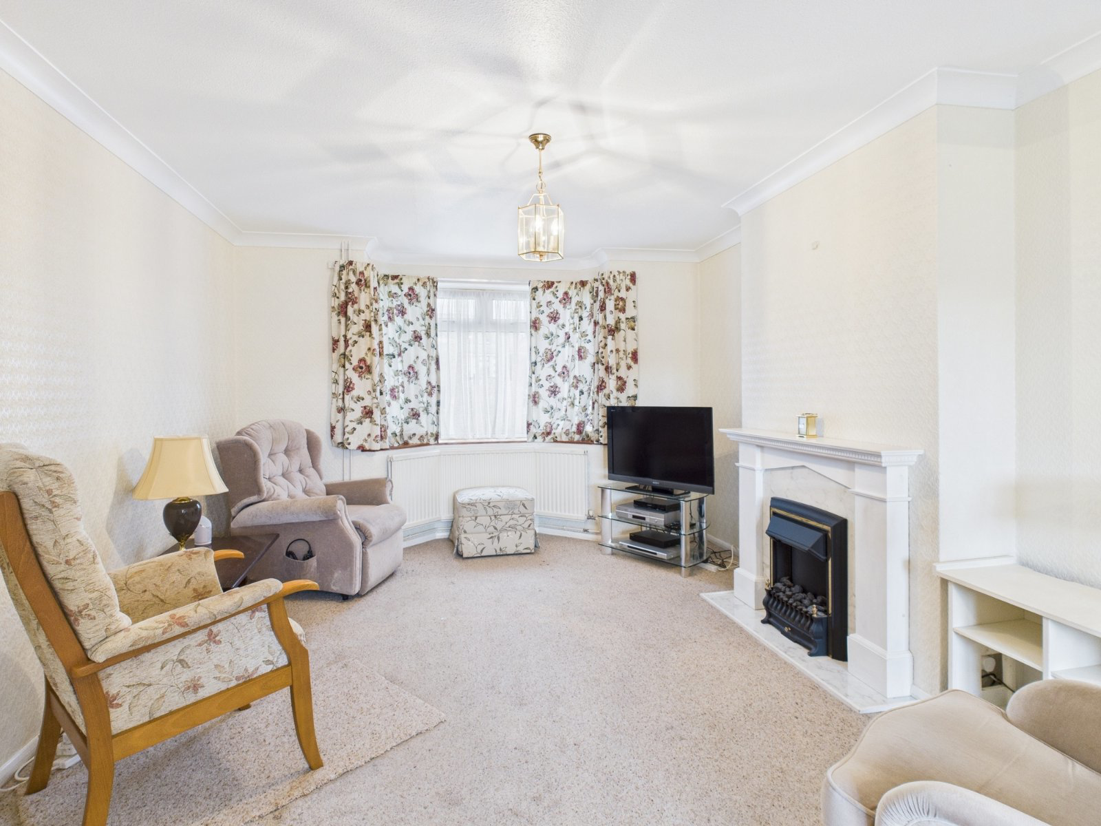 Elizabeth Avenue, Little Chalfont, Buckinghamshire, HP6, photo 5