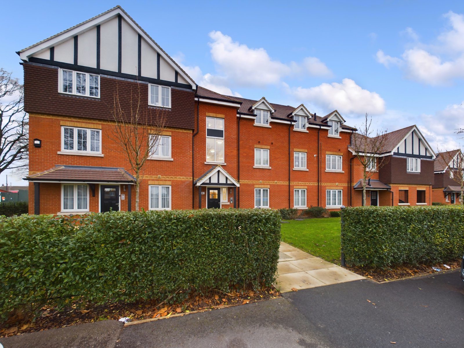 Gatehouse Close, Ashford, Surrey, TW15