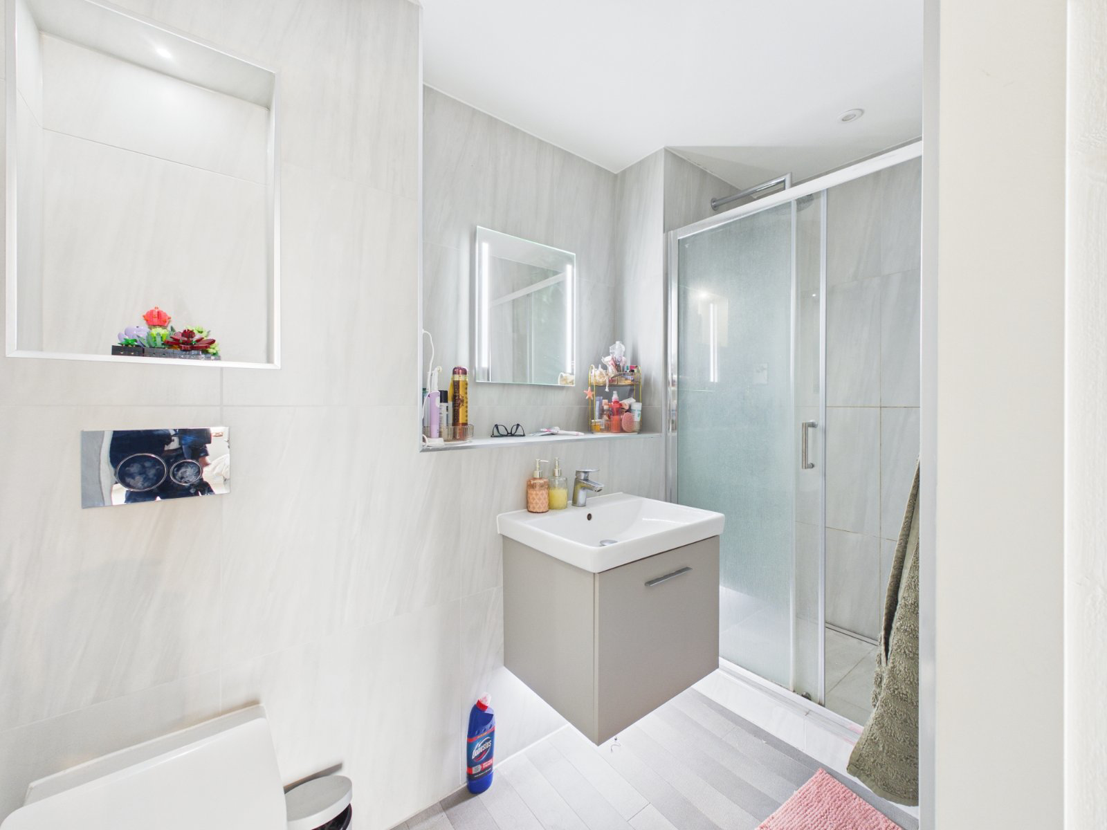 Ensuite