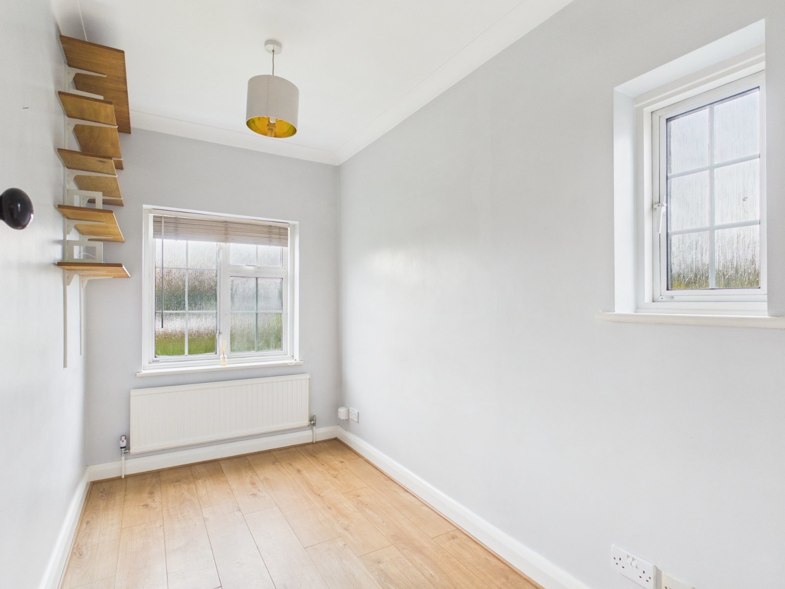 Staines Road West, Ashford, Surrey, TW15, photo 13