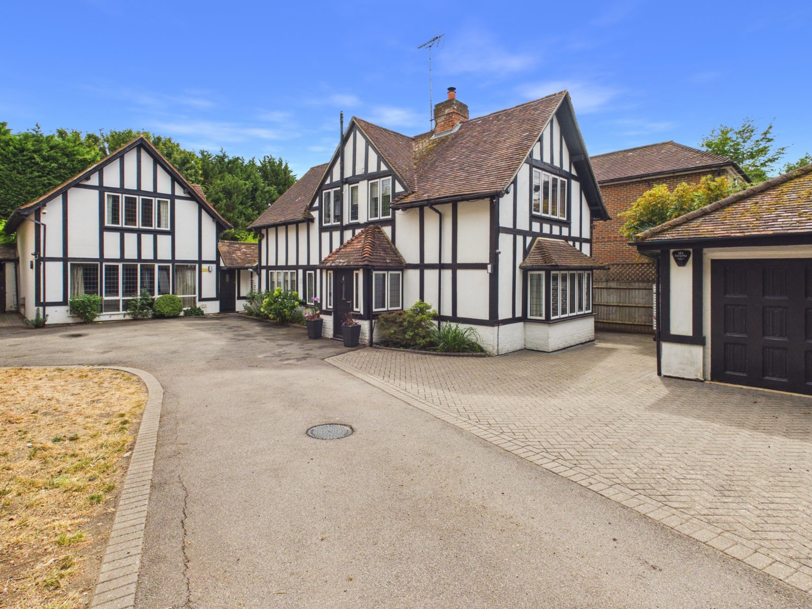 Blackpond Lane, Farnham Royal, Buckinghamshire, SL2