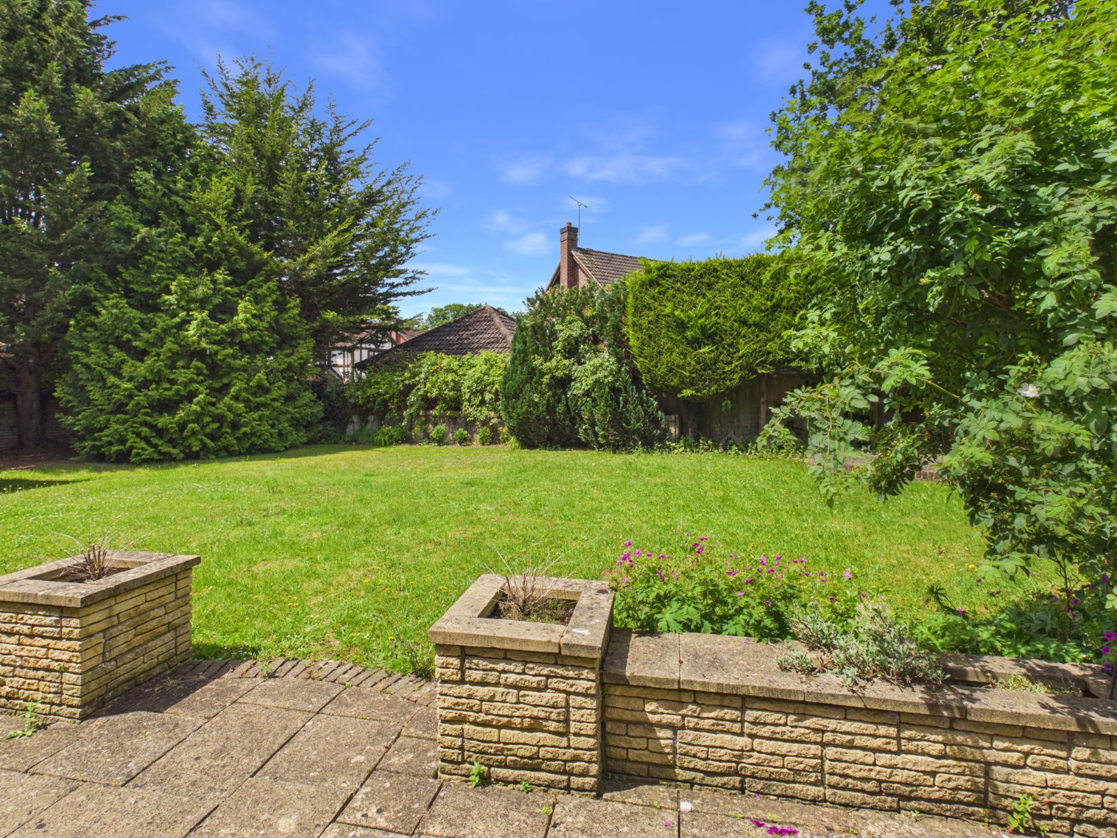 Hammond End, Farnham Common, Buckinghamshire, SL2, photo 4
