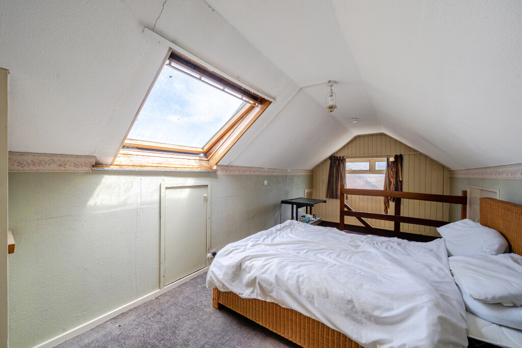 Barton Road, Langley, Berkshire, SL3, photo 31
