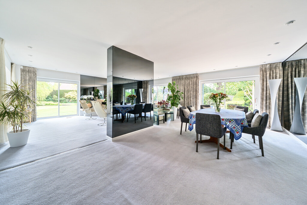Lakeside Drive, Stoke Poges, Buckinghamshire, SL2, photo 3