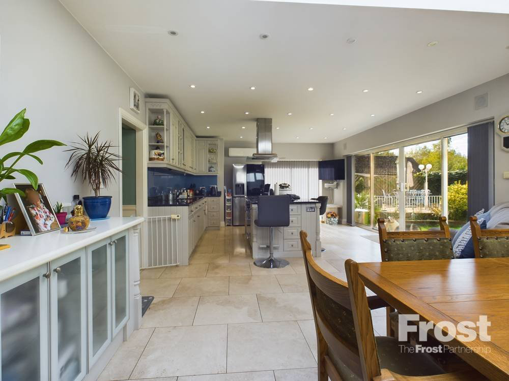 Coppermill Road, Wraysbury, Berkshire, TW19, photo 6