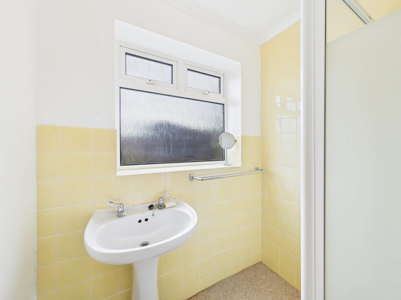Elizabeth Avenue, Little Chalfont, Buckinghamshire, HP6, photo 14