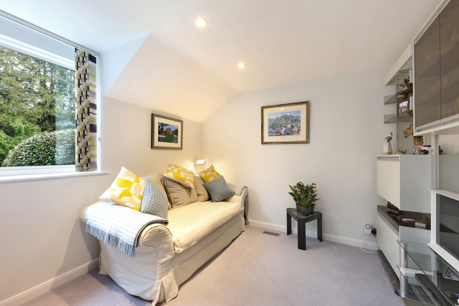 Lakeside Drive, Stoke Poges, Buckinghamshire, SL2, photo 32