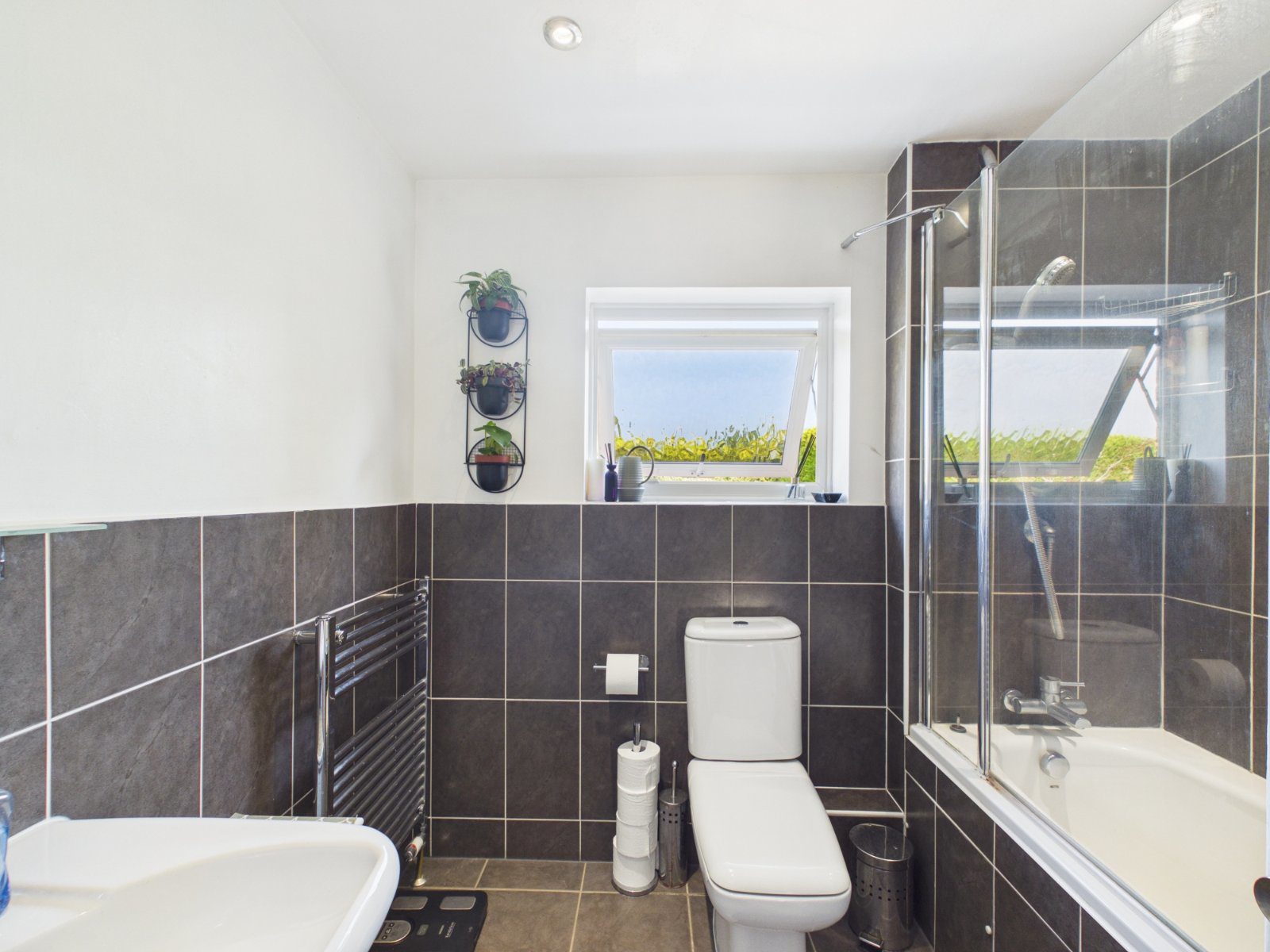 Blackett Close, Staines-upon-Thames, Surrey, TW18, photo 14