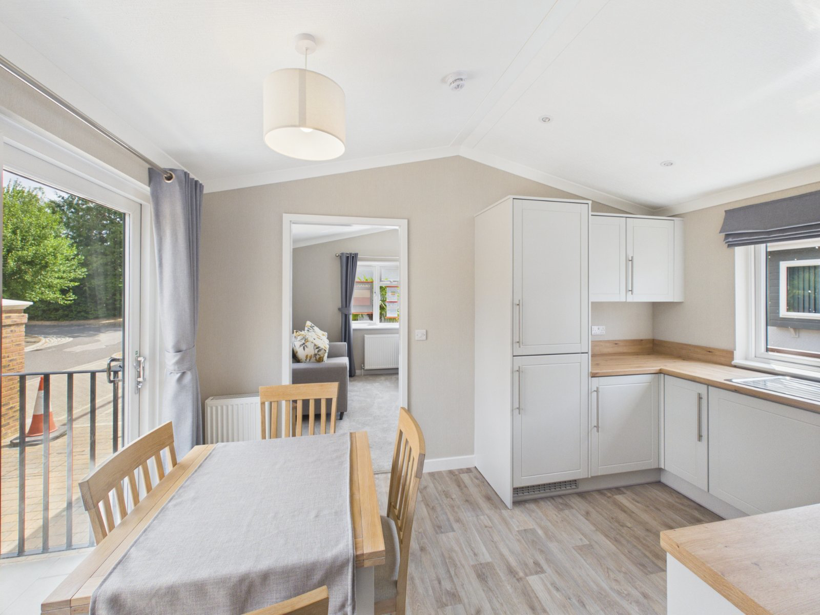 Lyngfield Park, Huxtable Gardens, Bray, Berkshire, SL6, photo 4