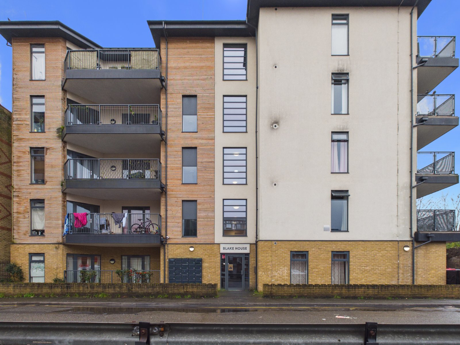 Bishops Road, Slough, Berkshire, SL1