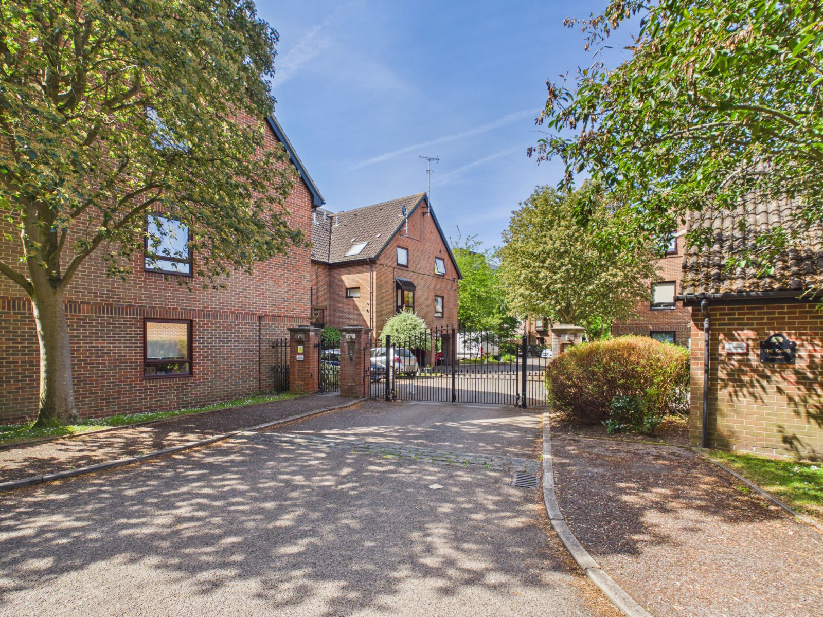 The Oaks, Moormede Crescent, Staines-upon-Thames, Surrey, TW18