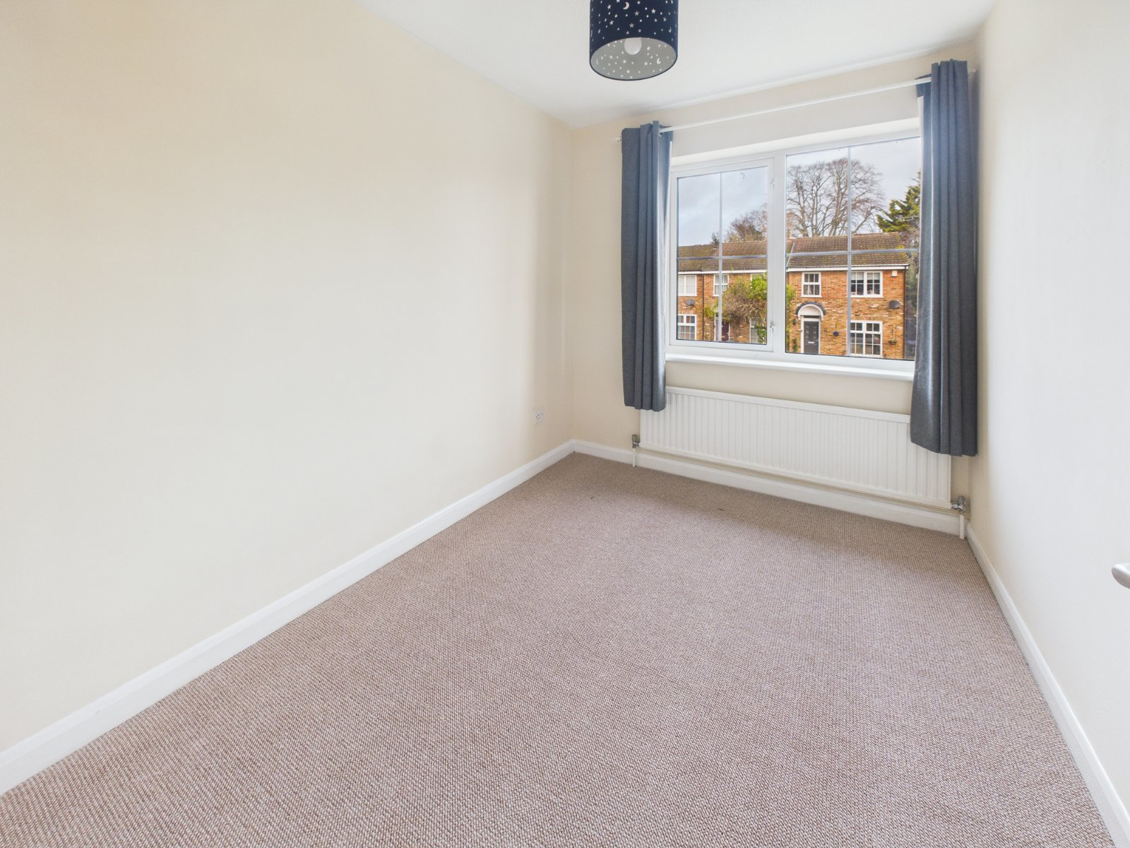 Holmsdale Close, Iver, Buckinghamshire, SL0, photo 10