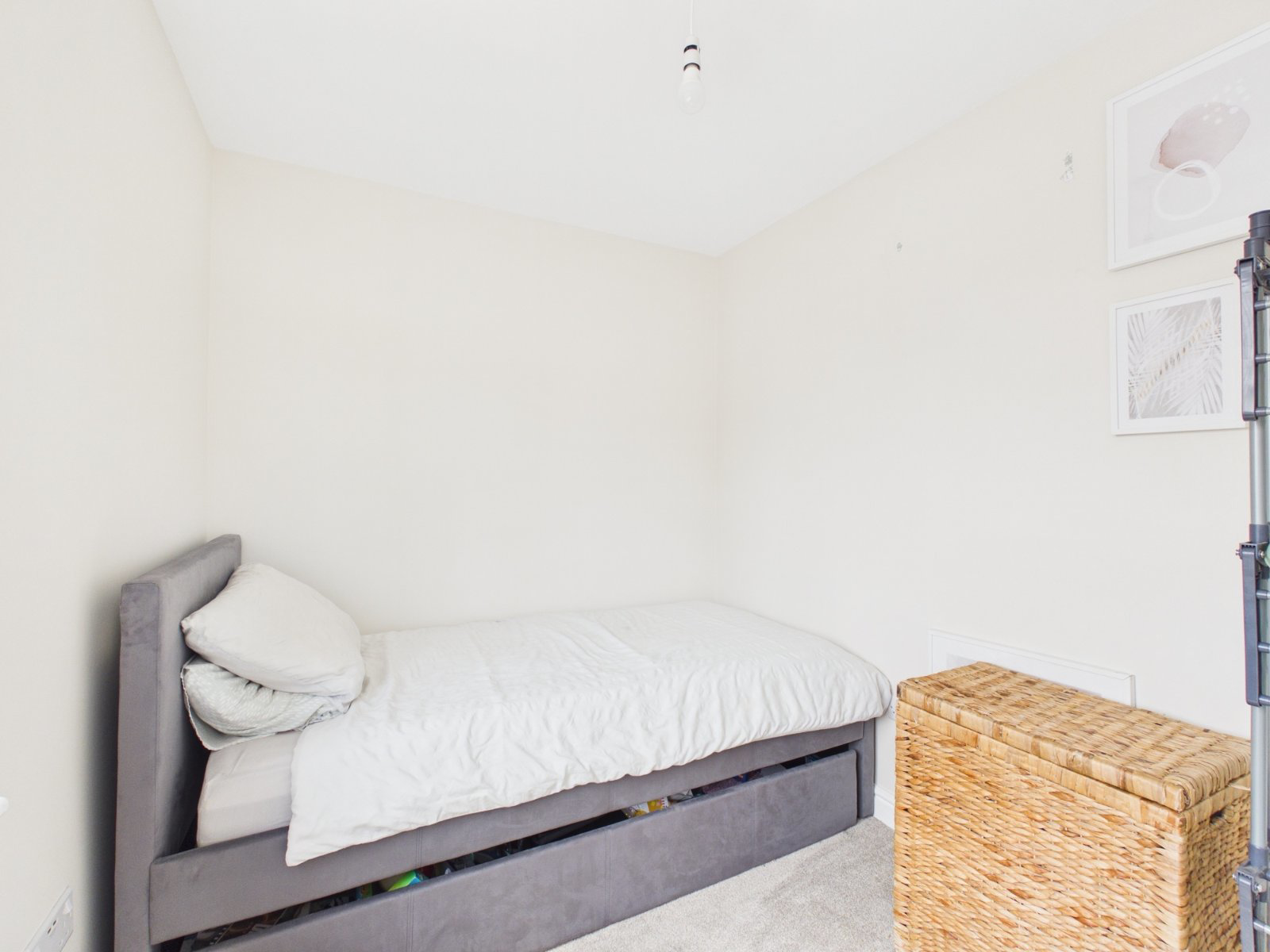 Meadow Walk, Bourne End, Buckinghamshire, SL8, photo 12