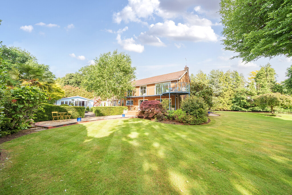 Lakeside Drive, Stoke Poges, Buckinghamshire, SL2, photo 18