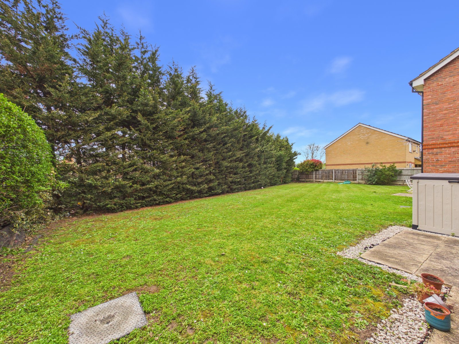 Hanover Close, Ashford, Surrey, TW15, photo 3