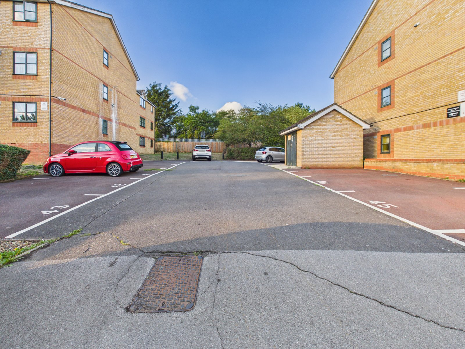 Lovegrove Drive, Slough, Berkshire, SL2, photo 7