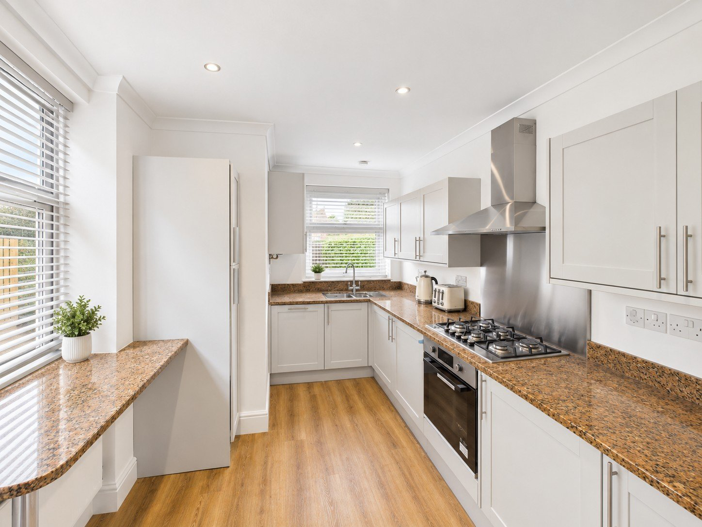 Albany Road, Old Windsor, Berkshire, SL4, photo 4