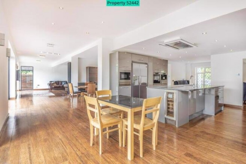 School Close, High Wycombe, Buckinghamshire, HP11, photo 3