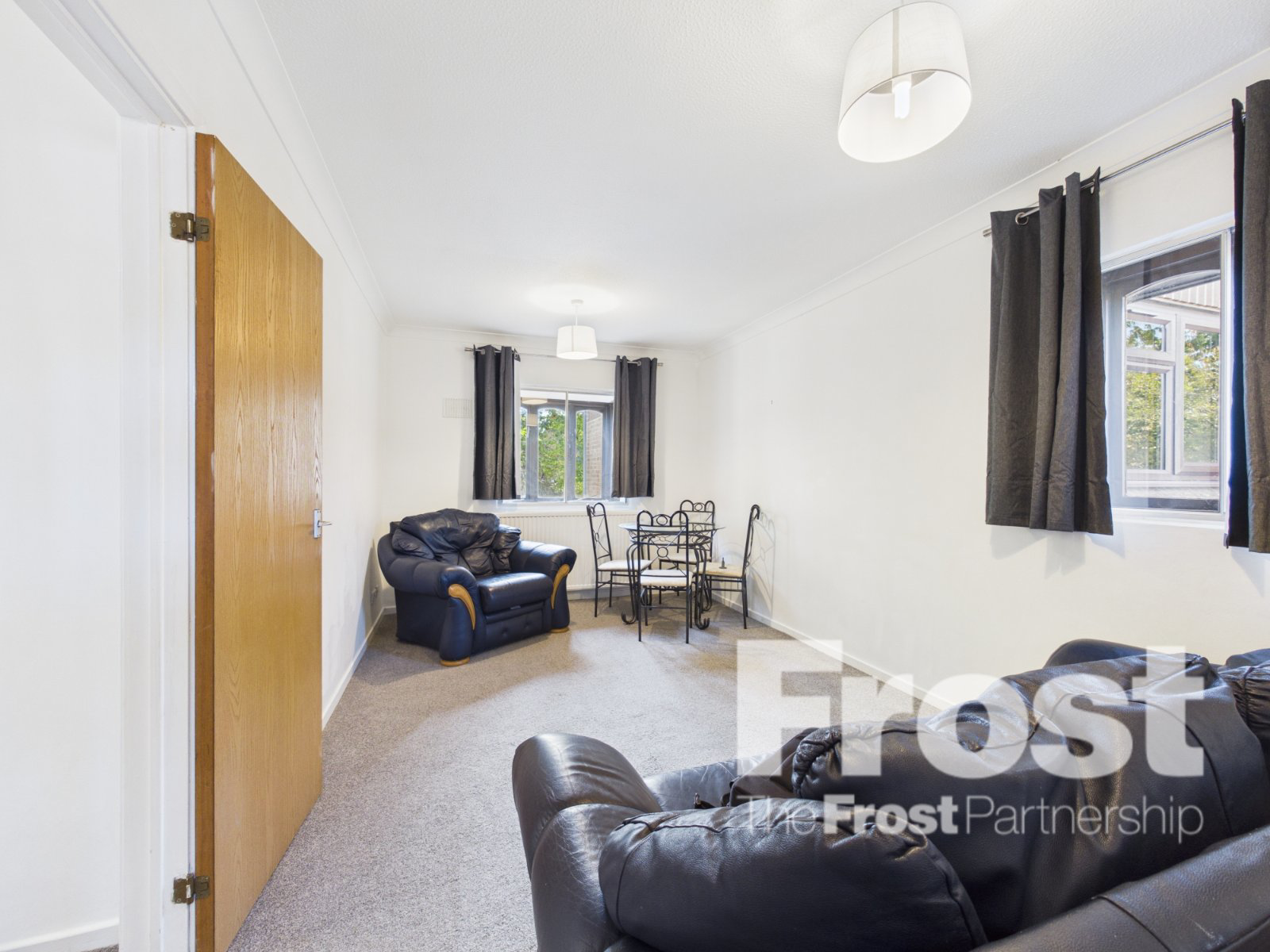 Vicarage Way, Colnbrook, Berkshire, SL3, photo 2