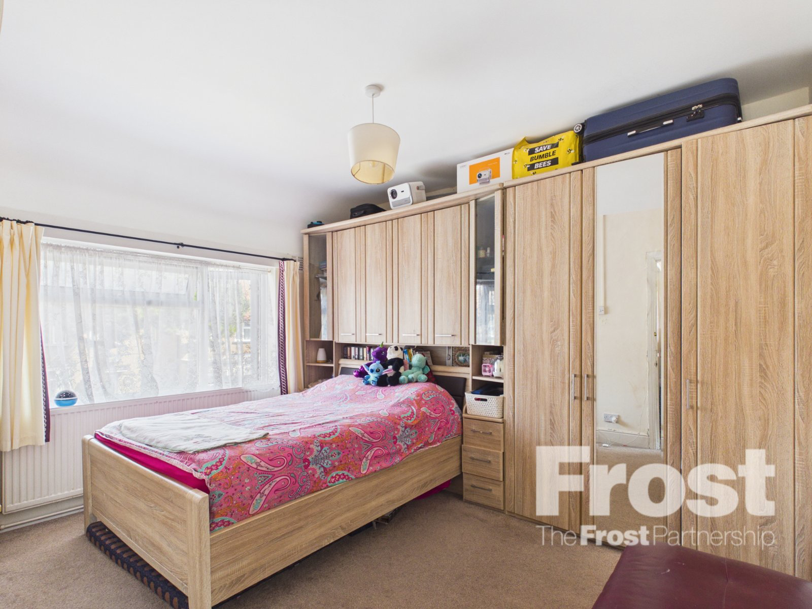 Princes Road, Feltham, TW13, photo 2