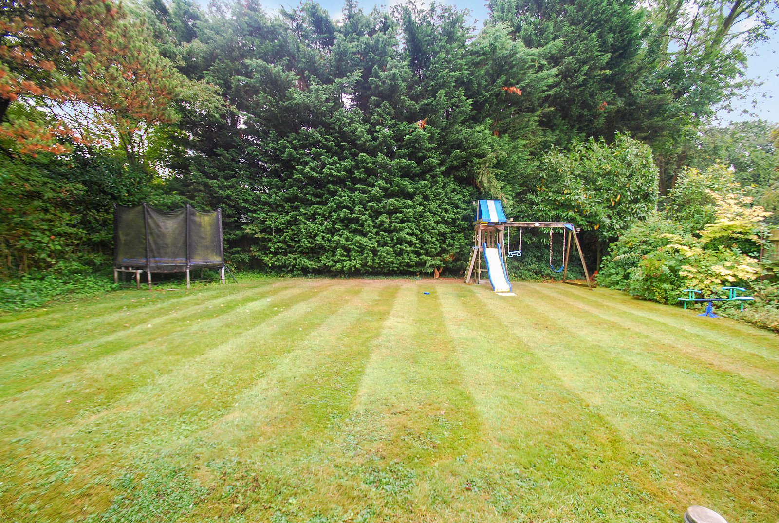 The Spinney, Beaconsfield, HP9, photo 2