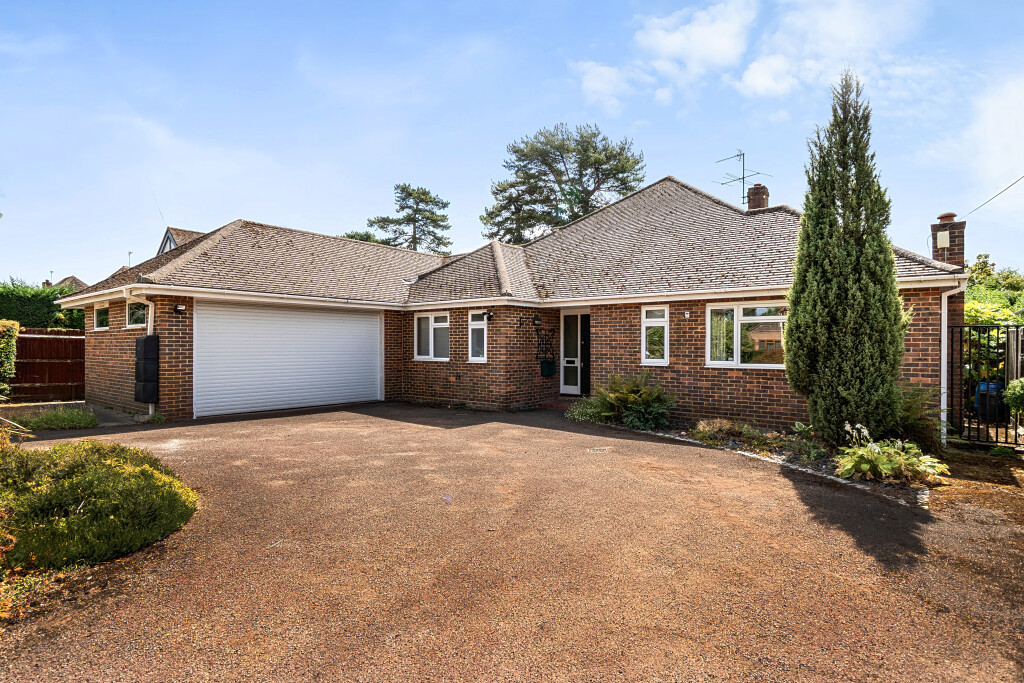Clevehurst Close, Stoke Poges, Buckinghamshire, SL2