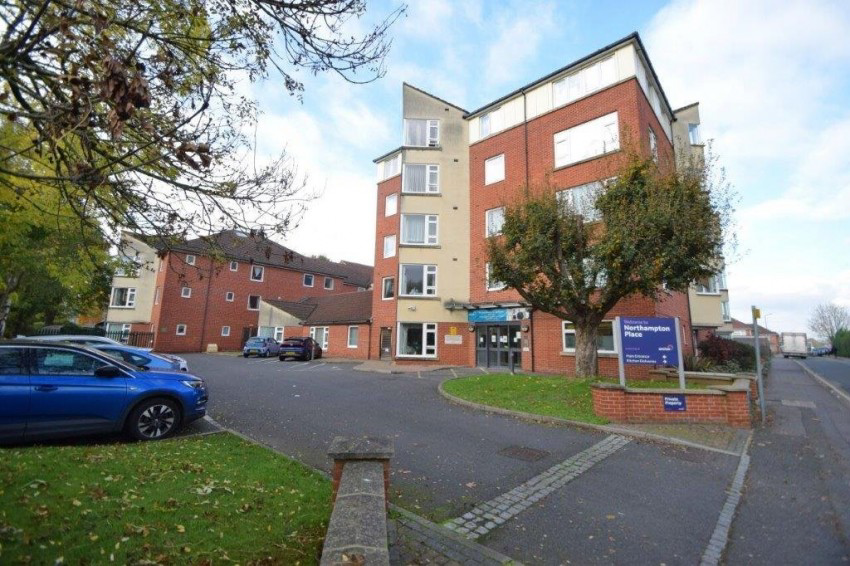 Northampton Avenue, Slough, Berkshire, SL1