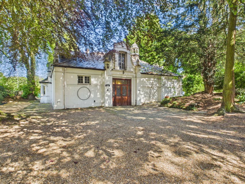 Off Grange Drive, Wooburn Green, HP10