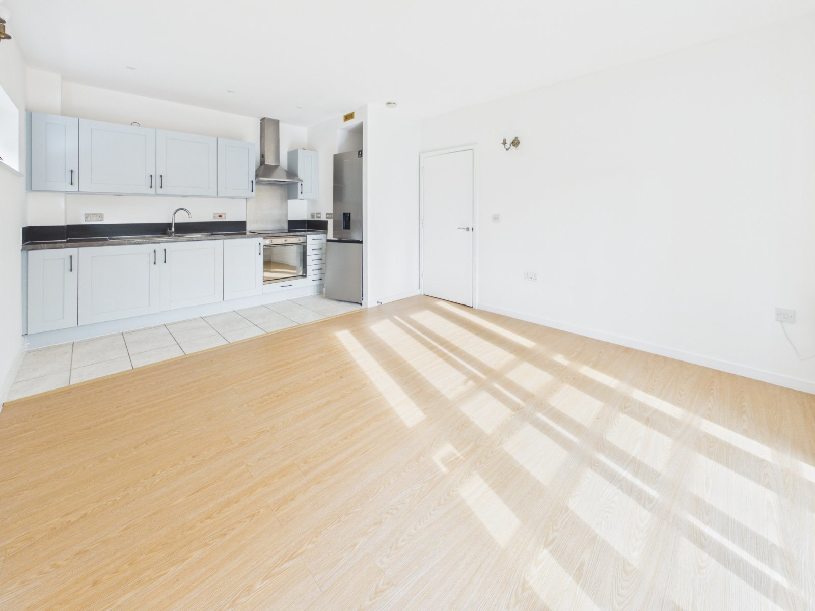 Sovereign Heights, Langley, Berkshire, SL3, photo 10