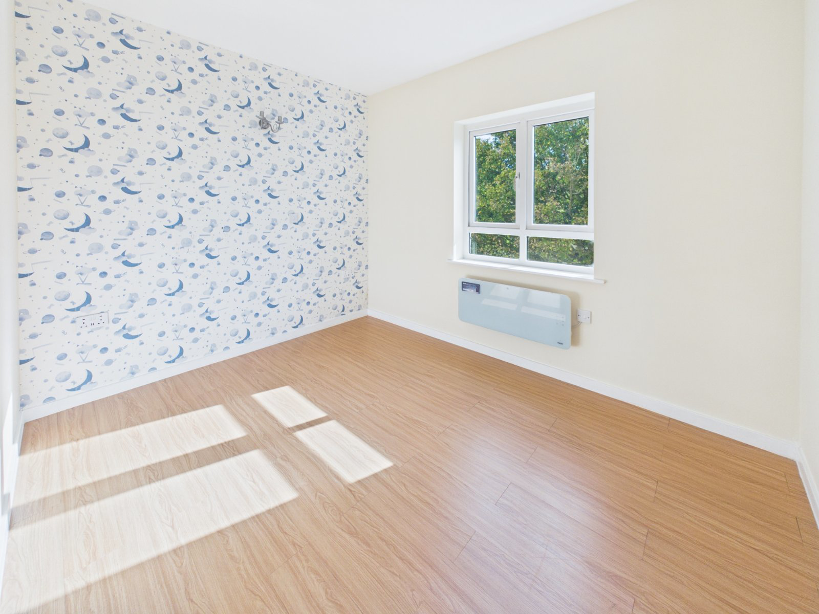 Sovereign Heights, Langley, Berkshire, SL3, photo 6