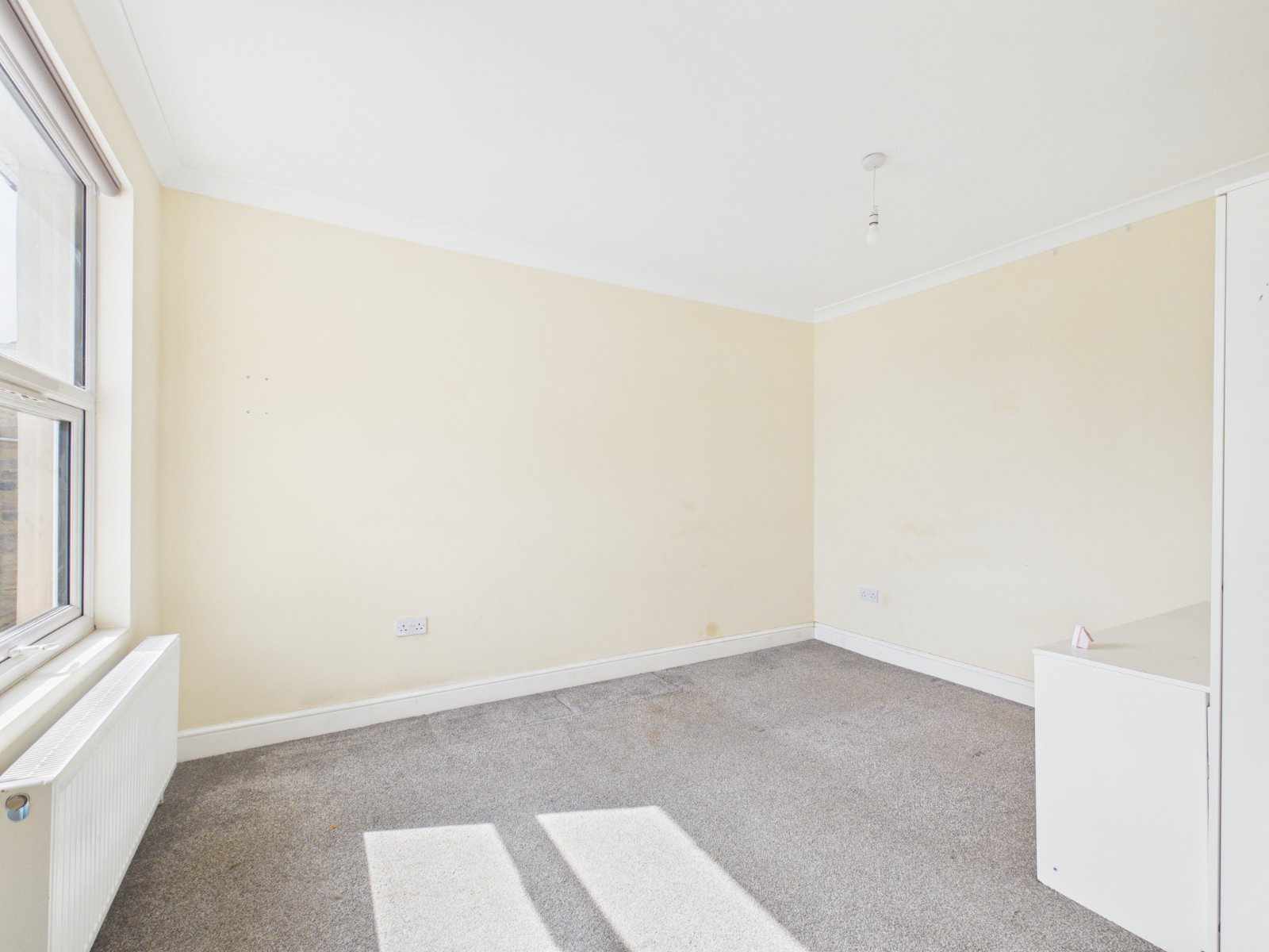 Staines Road West, Ashford, Middlesex, TW15, photo 8
