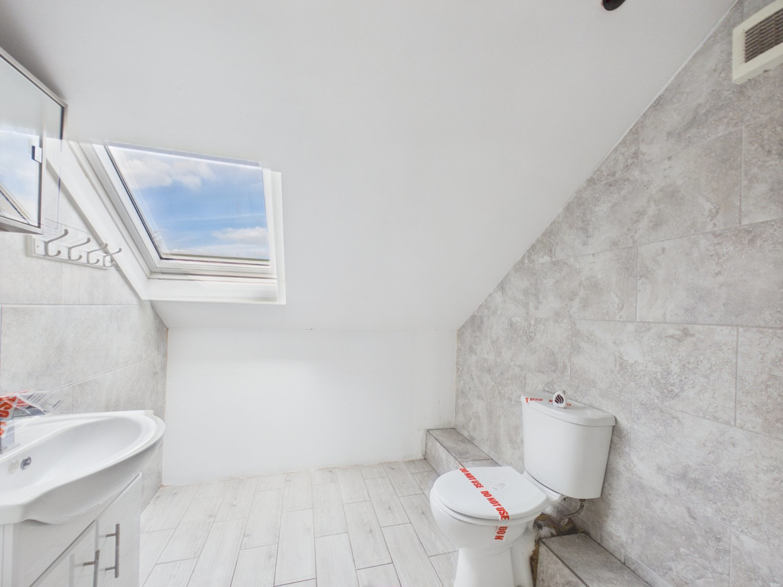 Staines Road West, Ashford, Middlesex, TW15, photo 11