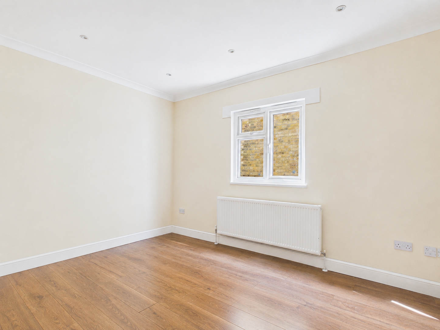 Staines Road West, Ashford, Middlesex, TW15, photo 6