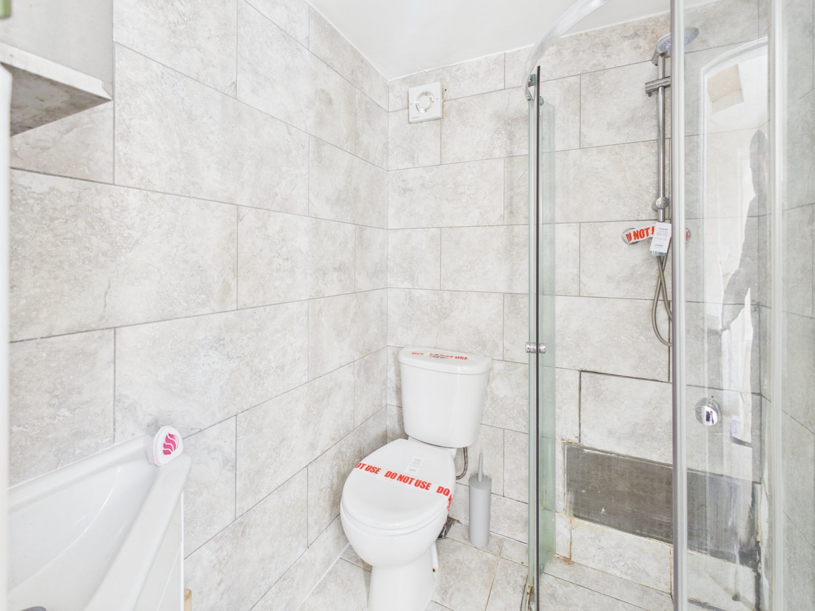 Staines Road West, Ashford, Middlesex, TW15, photo 12