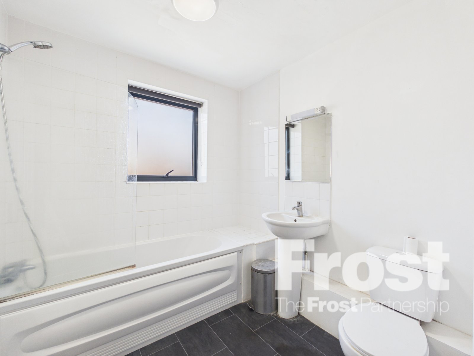 Meadfield Road, Slough, Berkshire, SL3, photo 6