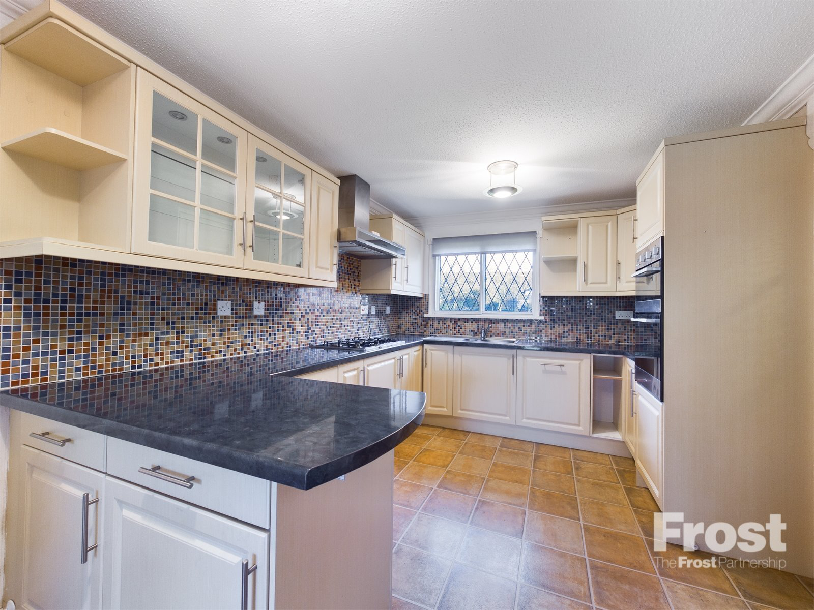 Maisie Webster Close, Stanwell, Staines-Upon-Thames, TW19, photo 3