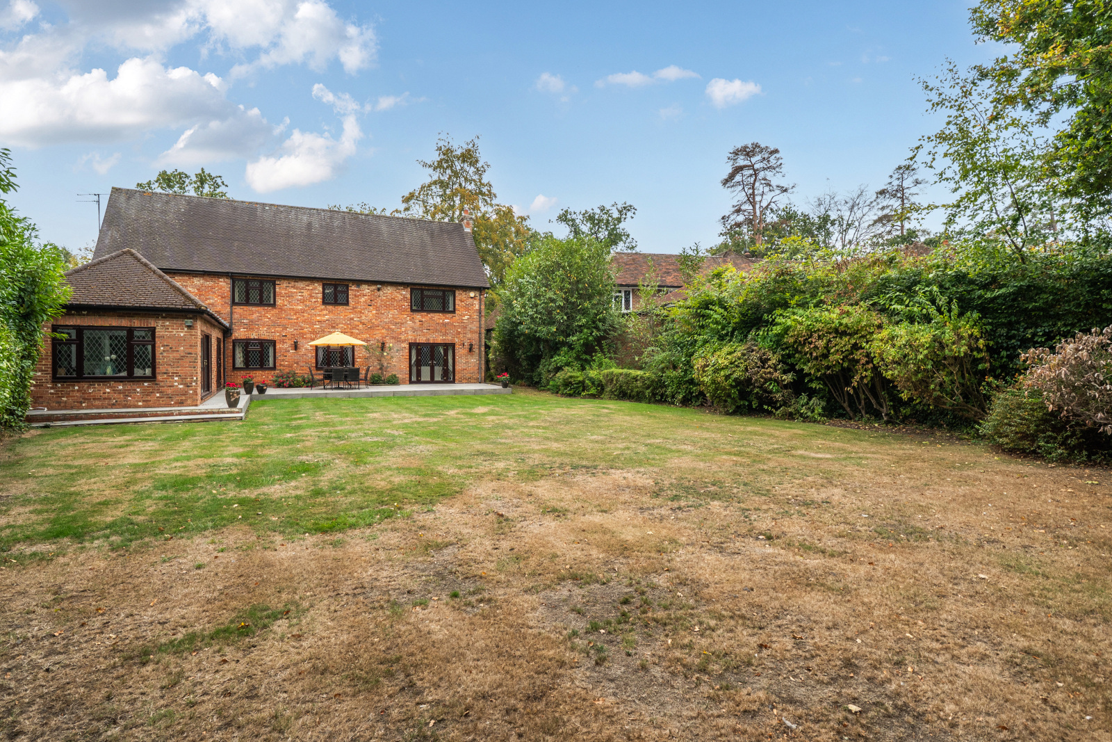 Templewood Lane, Farnham Common, Buckinghamshire, SL2, photo 3