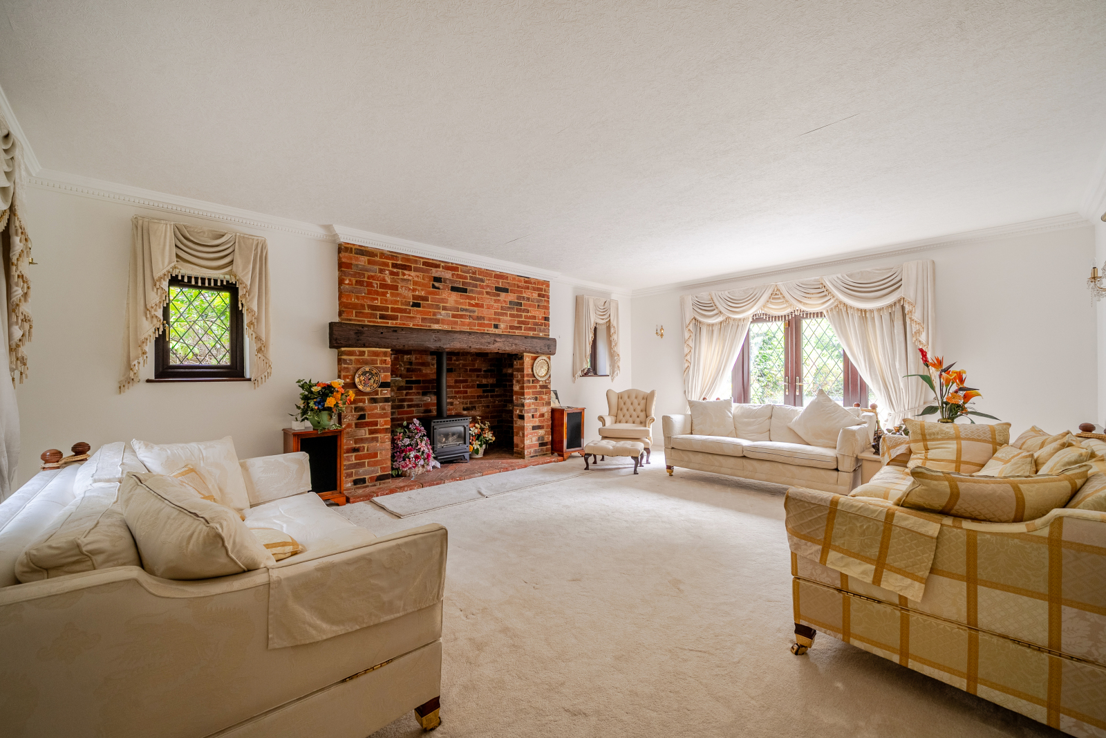 Templewood Lane, Farnham Common, Buckinghamshire, SL2, photo 2