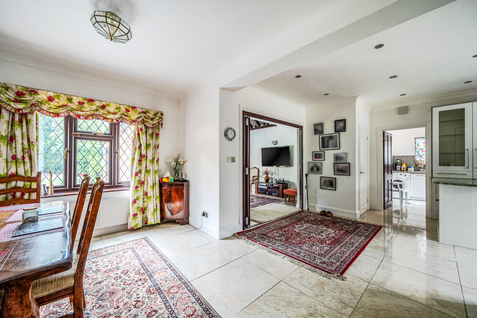 Templewood Lane, Farnham Common, Buckinghamshire, SL2, photo 31