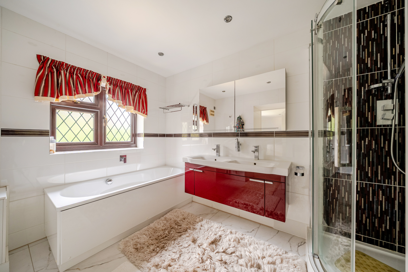 Templewood Lane, Farnham Common, Buckinghamshire, SL2, photo 16