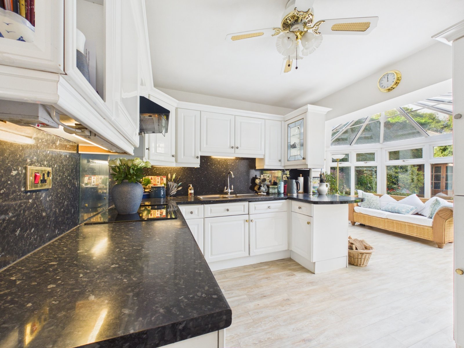 Orchard Grove, Flackwell Heath, High Wycombe, Buckinghamshire, HP10, photo 20